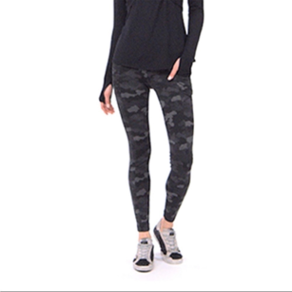 Cabi ATC Camo Leggings • Small • Excellent Condition